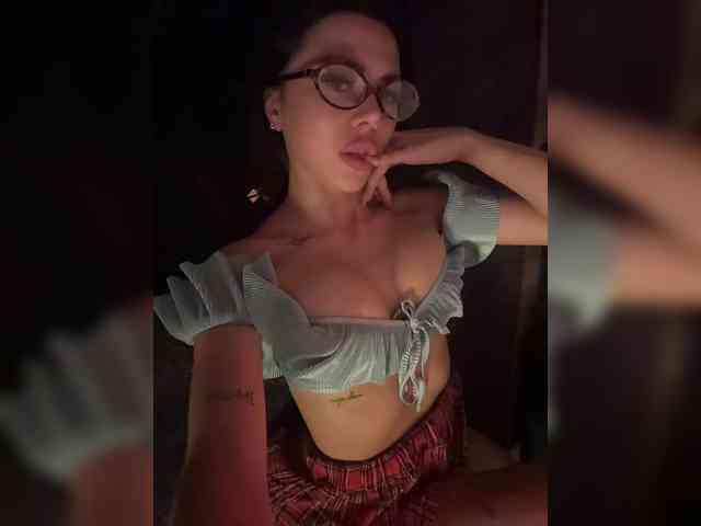 KatrinaMoreno webcam