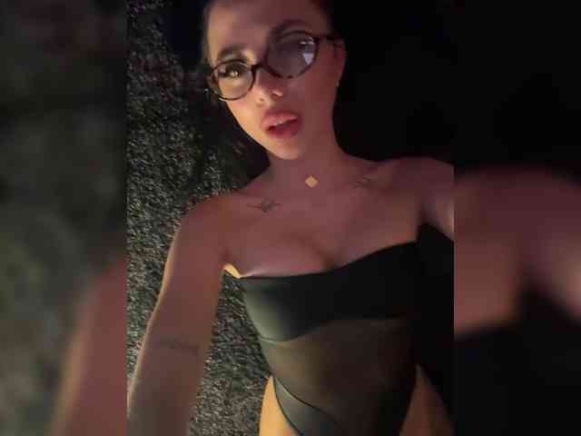 KatrinaMoreno webcam