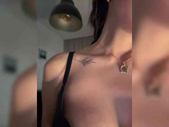 KatrinaMoreno webcam