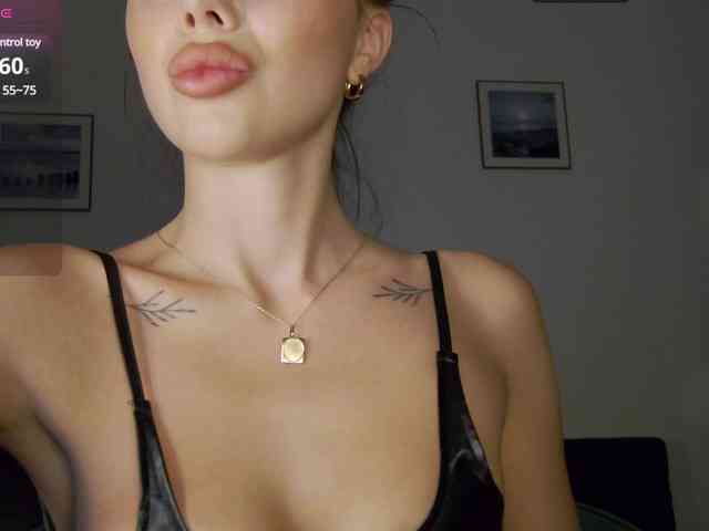 KatrinaMoreno webcam