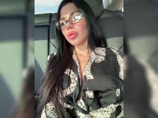 free adult webcam KatrinMoreno