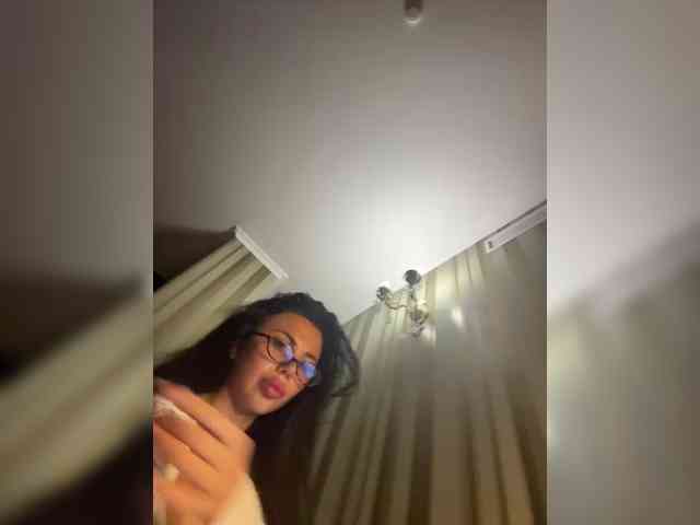KatrinaMoreno webcam