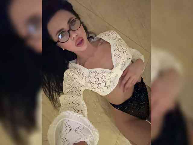 KatrinaMoreno webcam