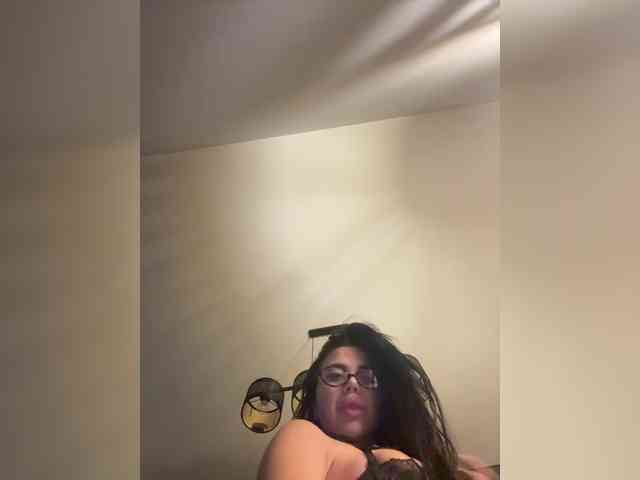 KatrinaMoreno webcam