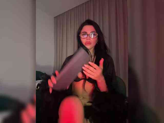 KatrinaMoreno webcam