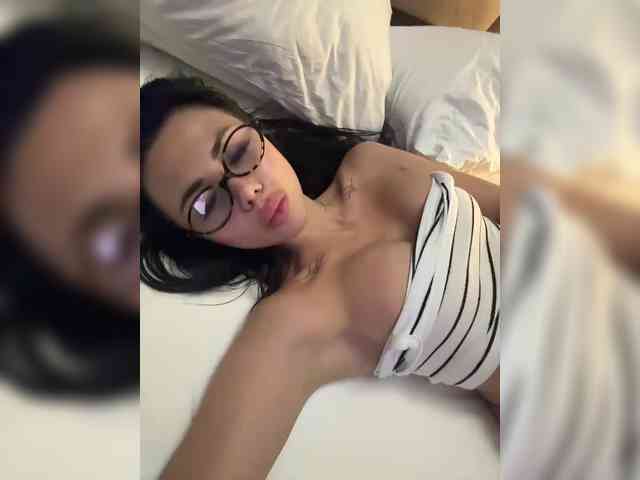 KatrinMoreno Live Webcam on BongaCams