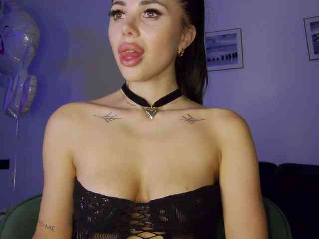 KatrinaMoreno webcam