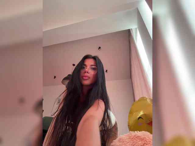 KatrinaMoreno webcam