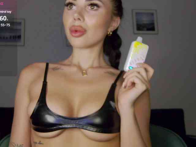 KatrinaMoreno webcam