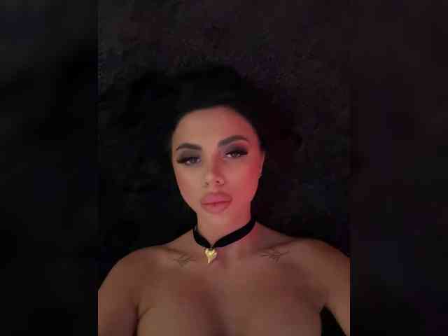 free adult webcam KatrinMoreno