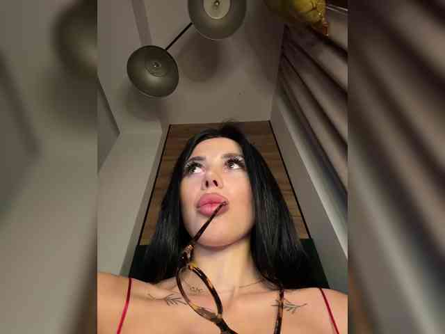 KatrinaMoreno webcam