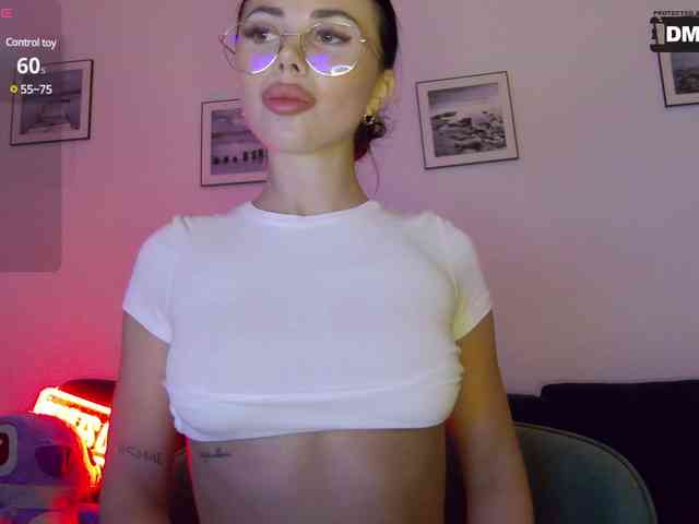 KatrinaMoreno webcam