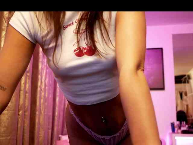 SarissaCandy webcam