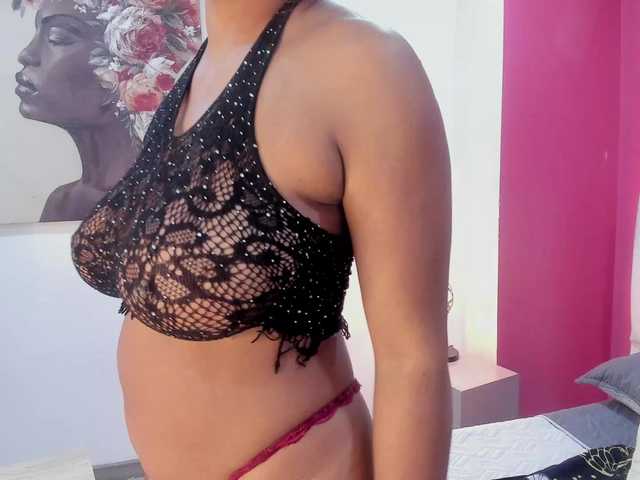 CamiilaReyes webcam bongacams model stream image