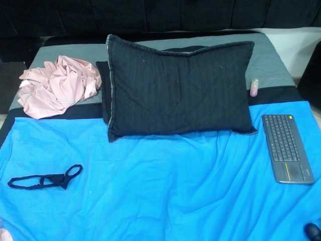 CamiilaReyes's BongaCams show and profile