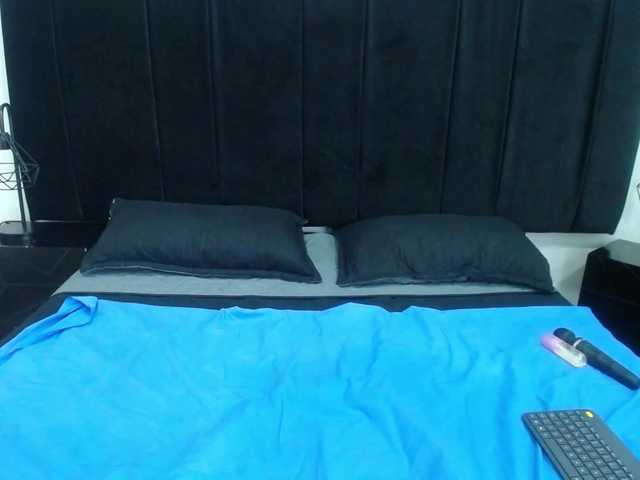 CamiilaReyes's BongaCams show and profile