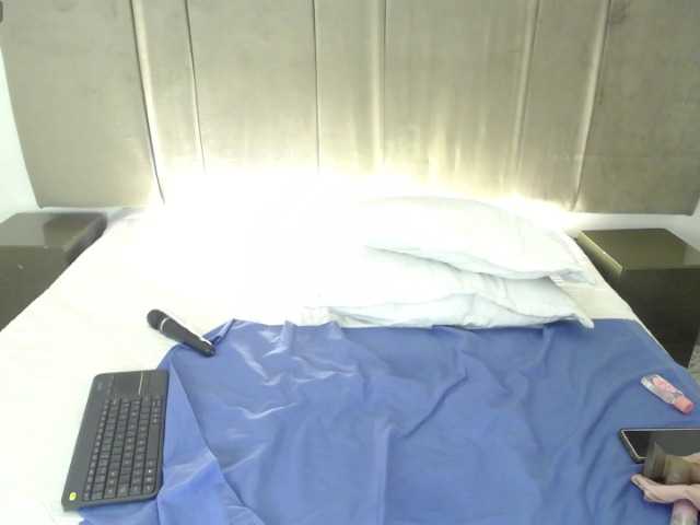 CamiilaReyes's BongaCams show and profile