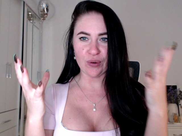 le modèle olexamiller est en webcam porno dans un show sur le site bongacams, il possède les tags suivants: White/Caucasian,Brunette,Shaved