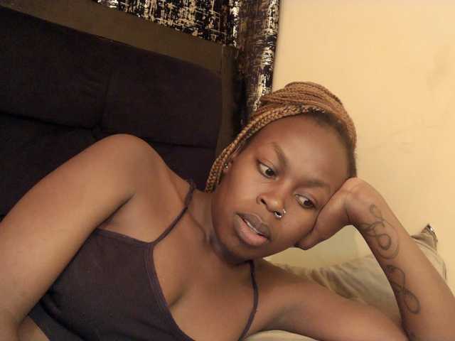 Sexyivy's BongaCams show and profile