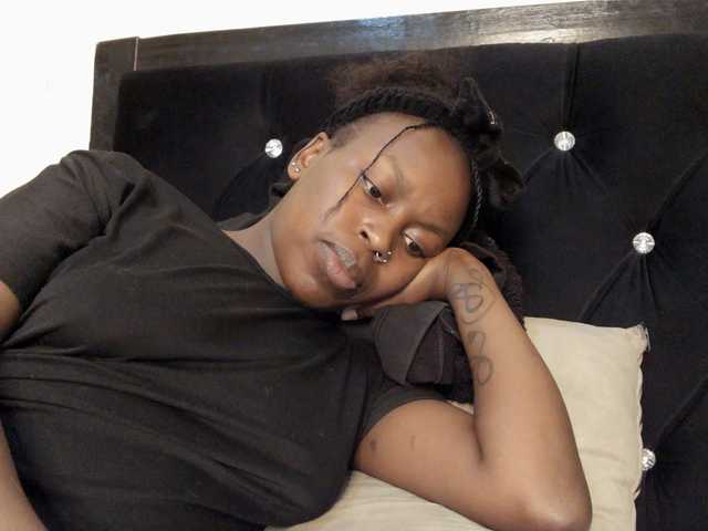 Sexyivy's BongaCams show and profile