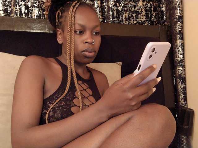 Sexyivy's BongaCams show and profile