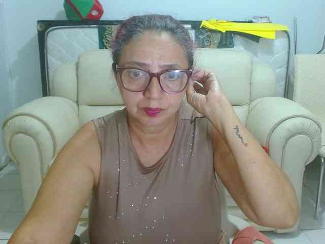 LorenaTits webcam