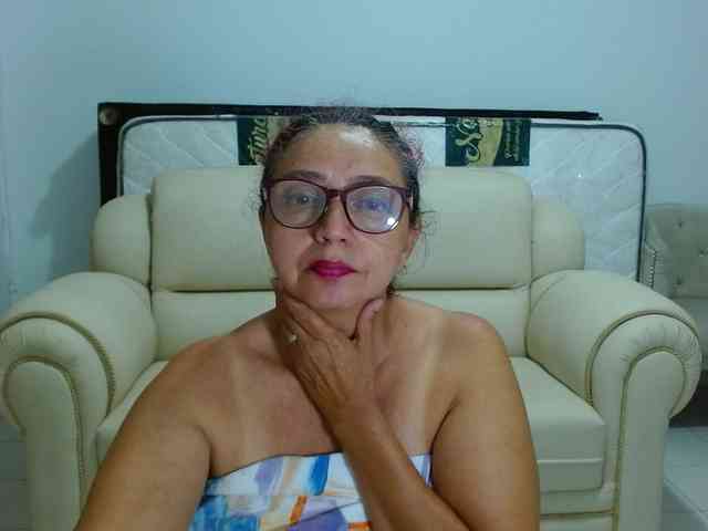 LorenaTits webcam