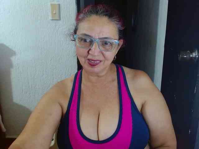 LorenaTits webcam