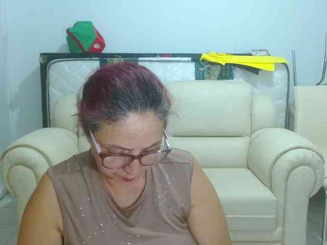 LorenaTits webcam