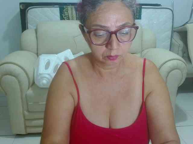 LorenaTits webcam
