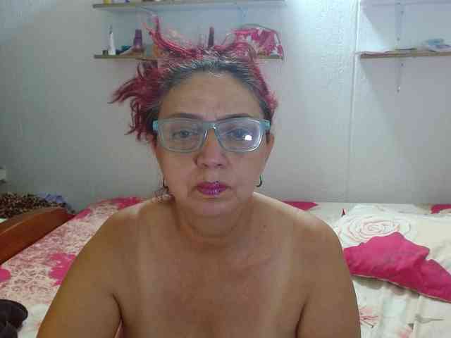 LorenaTits webcam