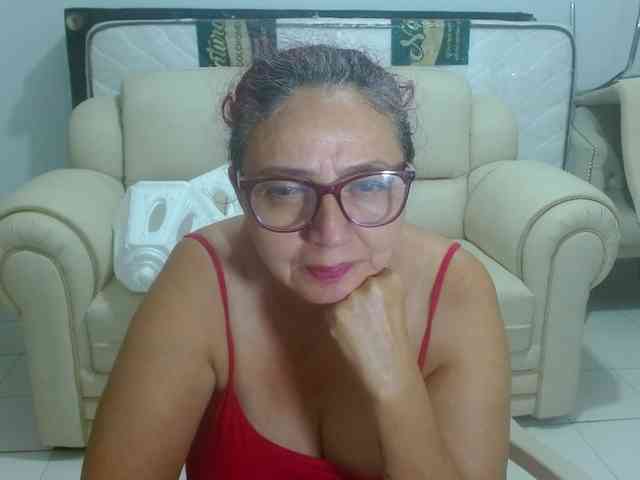 LorenaTits webcam