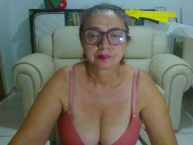 LorenaTits webcam