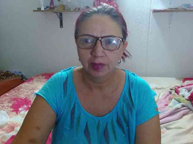 LorenaTits webcam