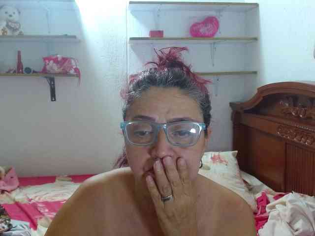LorenaTits webcam