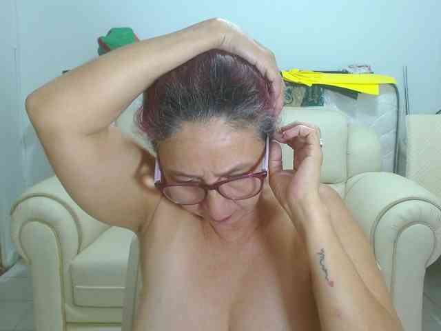 LorenaTits webcam