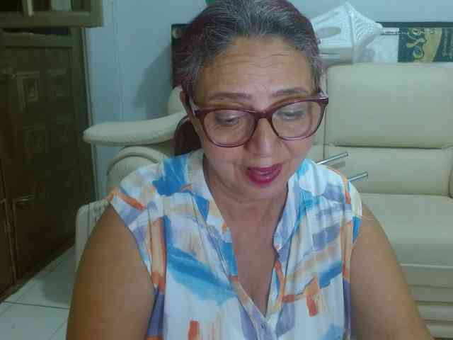 LorenaTits webcam