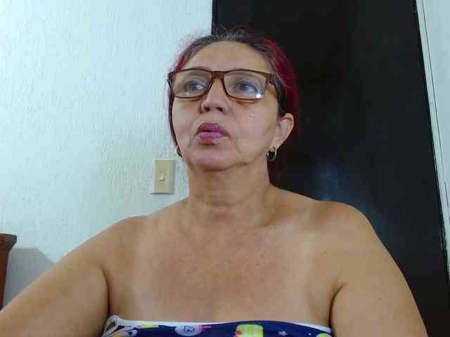 LorenaTits webcam