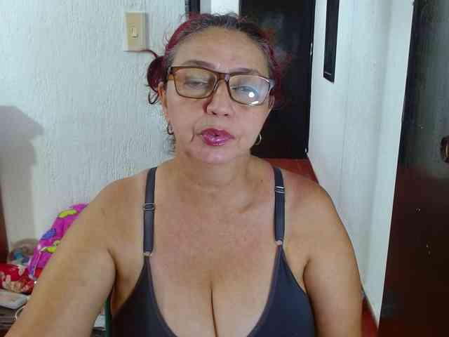 LorenaTits webcam