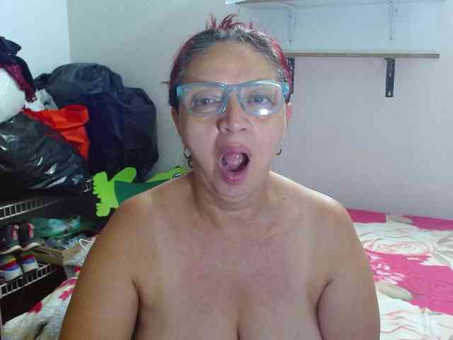 LorenaTits webcam