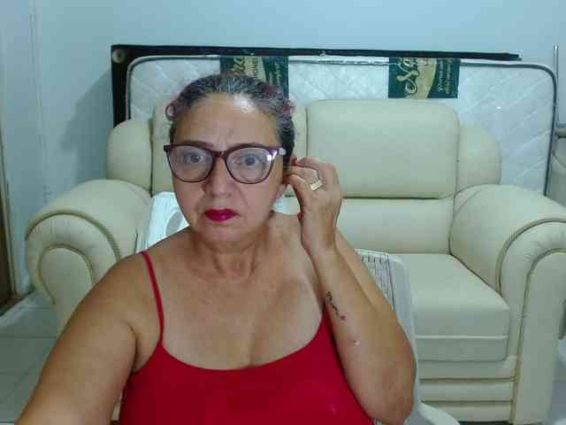 LorenaTits webcam