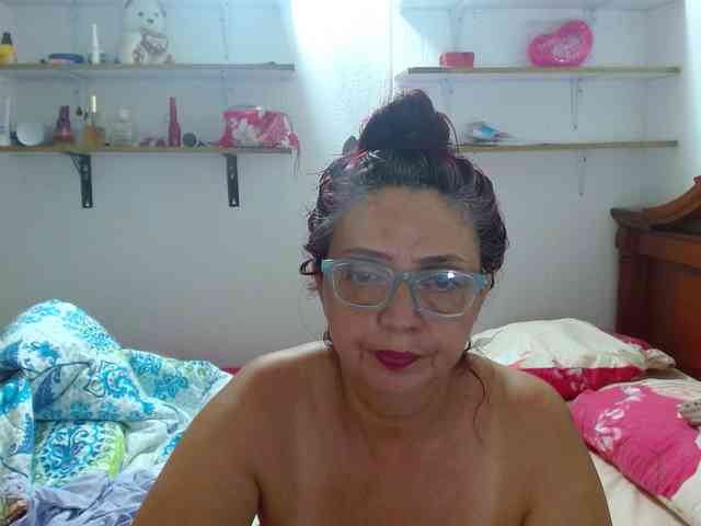 LorenaTits webcam