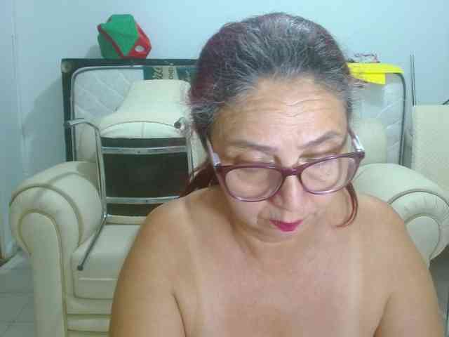 LorenaTits webcam