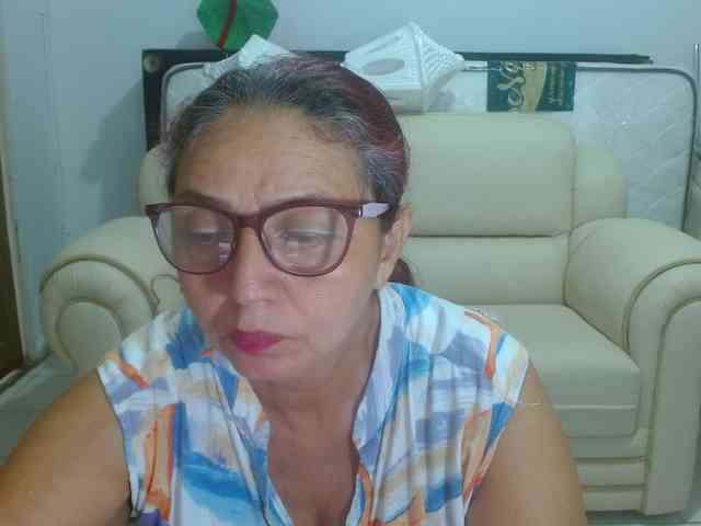 LorenaTits webcam