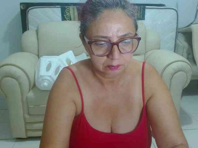 LorenaTits webcam