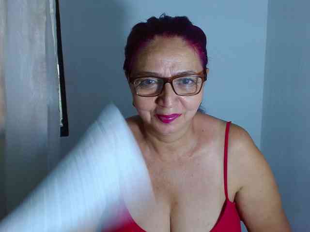 LorenaTits webcam