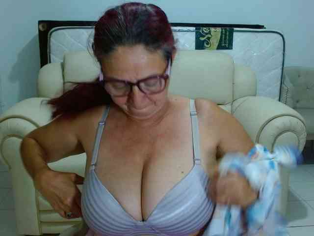 LorenaTits webcam