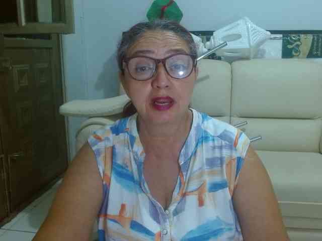 LorenaTits webcam
