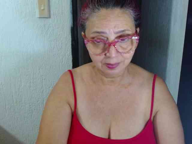 LorenaTits webcam