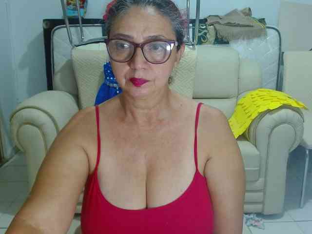 LorenaTits webcam
